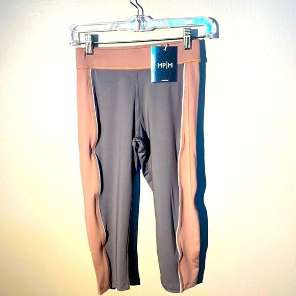 NWT Minkpink pale pink and gray crop leggings XS - Picture 3 of 12